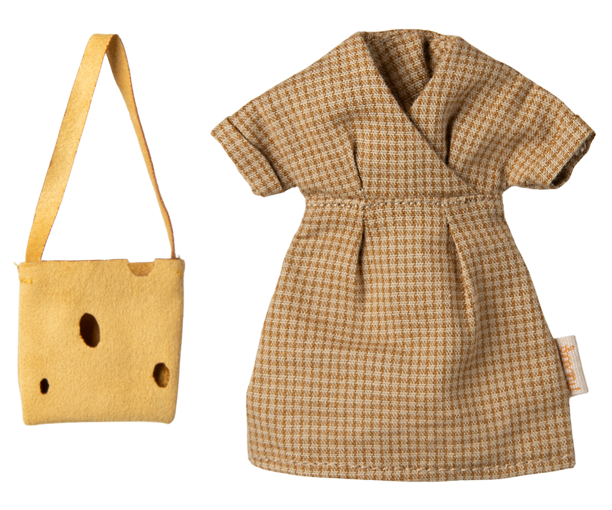 Maileg Mum Mouse & Clothes Bundle - Worth £83.50