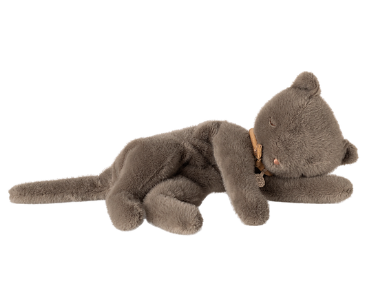 *PRE-ORDER* - Maileg Sleeping Kitten Plush, Medium - Grey - *ESTIMATED ARRIVAL MID NOVEMBER 2025*