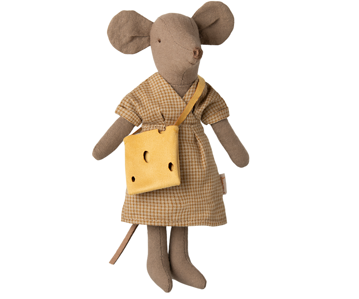 *PRE-ORDER* - Maileg Mum Mouse, Light Brown- *ESTIMATED ARRIVAL MID MARCH 2025*