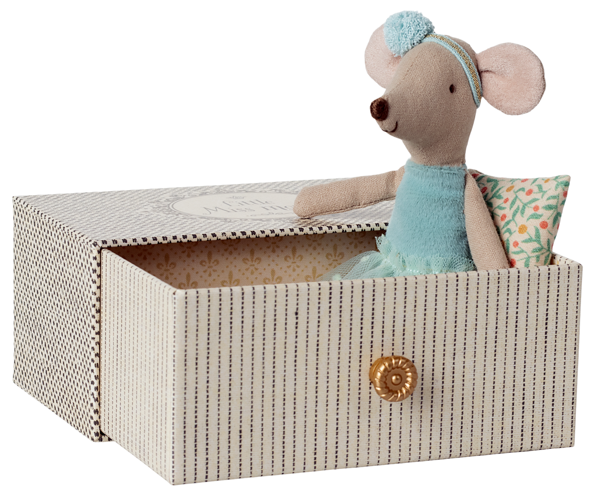 *PRE-ORDER* - Maileg Dance Mouse In Daybed, Little Sister - *ESTIMATED ARRIVAL EARLY JUNE 2025*