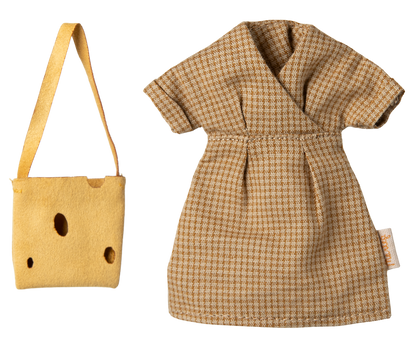 Maileg Mum Mouse & Clothes Bundle - Worth £83.50