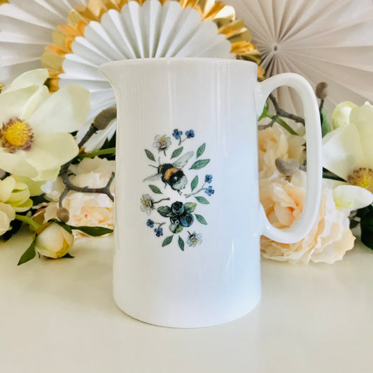 Toasted Crumpet Bee Pint Jug