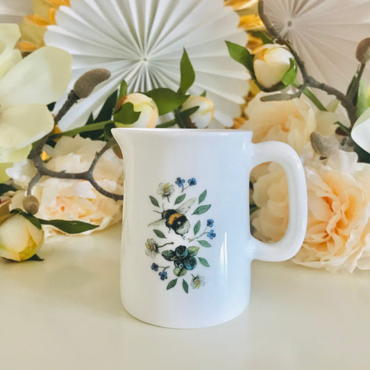 Toasted Crumpet Bee Mini Jug